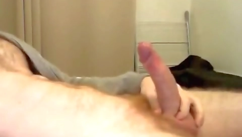 Blonde babe fingering her wet cunt