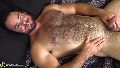 Myas tut on maskurbate