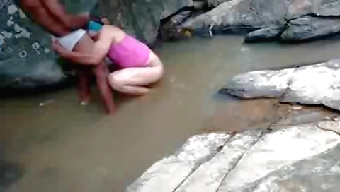 Milf gets a nice creampie