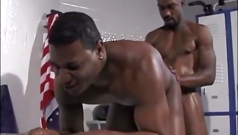 Ta harshd tranny takes it in the ass