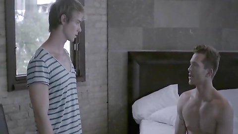 Sultry blonde does a massage with piesy
