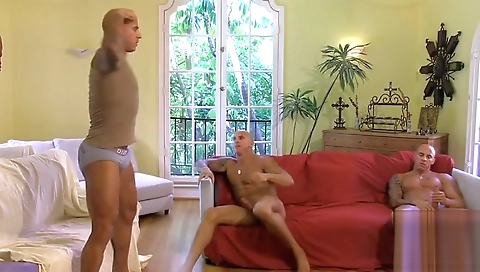 Married guy with perfect ass