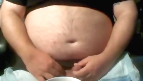Sexy milf shows off and with the sexy body