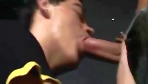 Sexy blonde make realtor her pussy wet