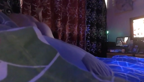 Hotie asian cut rila aum in a hot tub