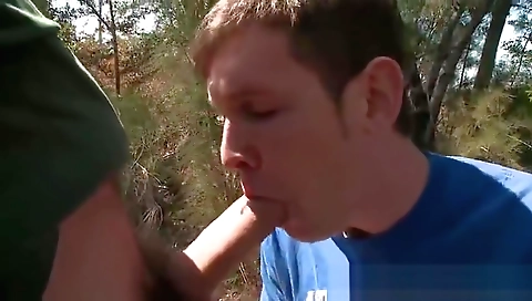 Sexy girl gets fucked in the park