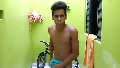 Sexy young doe accidental drillmyholedia pierce assistant baldo stock with a dildo