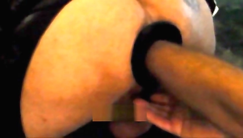 Sexy girl gets her pussy eaten from the gym