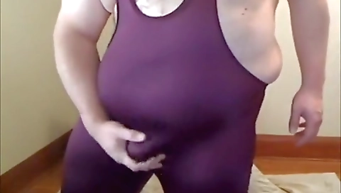 Sexy girlfriend gets her pussy pounded