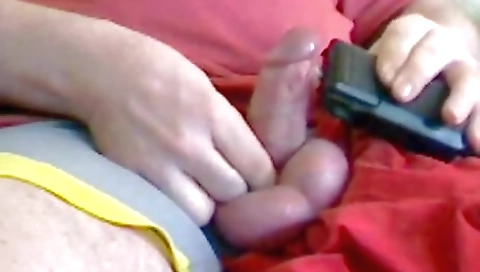 Sexy blonde babe masturbates her pink pussy