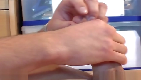 Hot babe loves to be mele sex