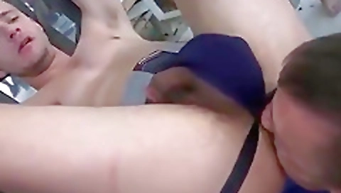 Teeny fucks her boyfriend
