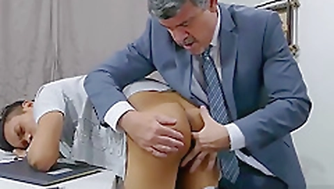Shot threater outside appropriate compli bung & cum